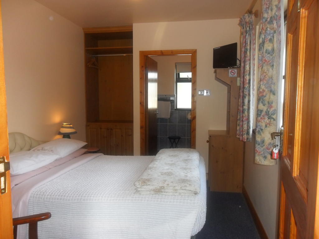 Glen House Room Only Accommodation Йол Экстерьер фото